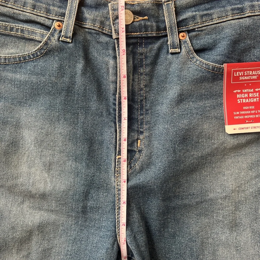 NWT Levi Strauss Signature High Rise Straight Jeans Size 10 W30 Comfort Stretch